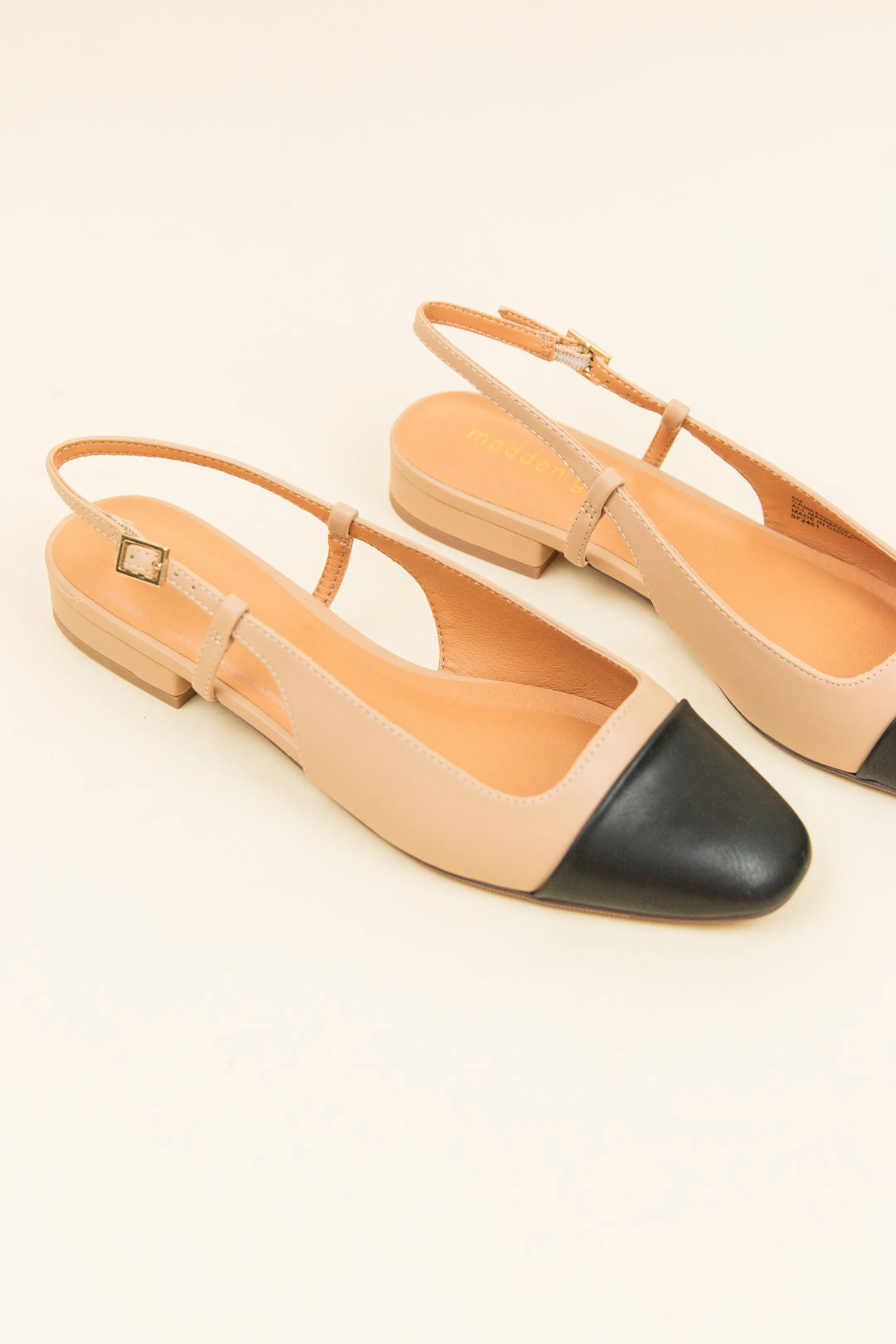 Cameeo Flat