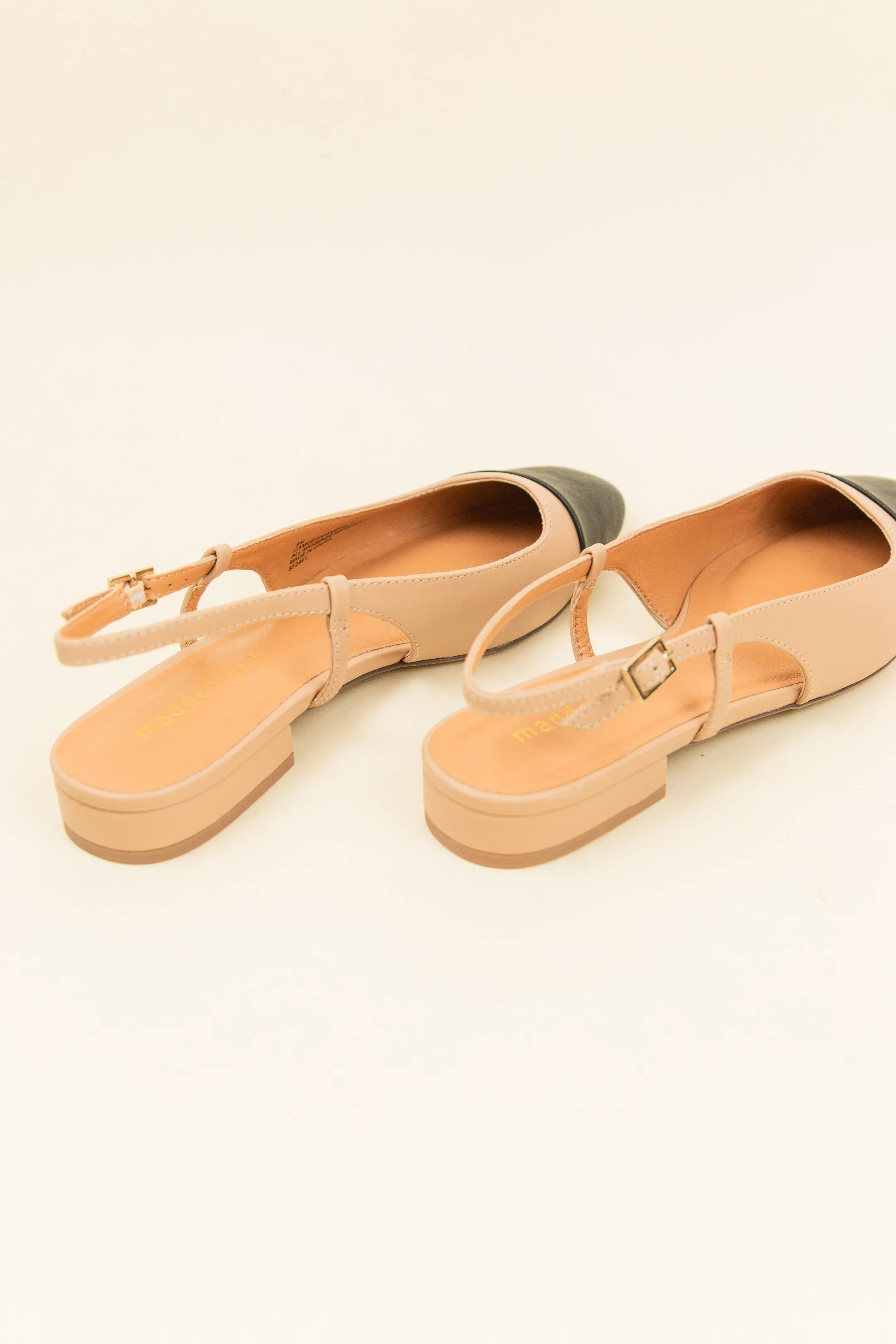 Cameeo Flat