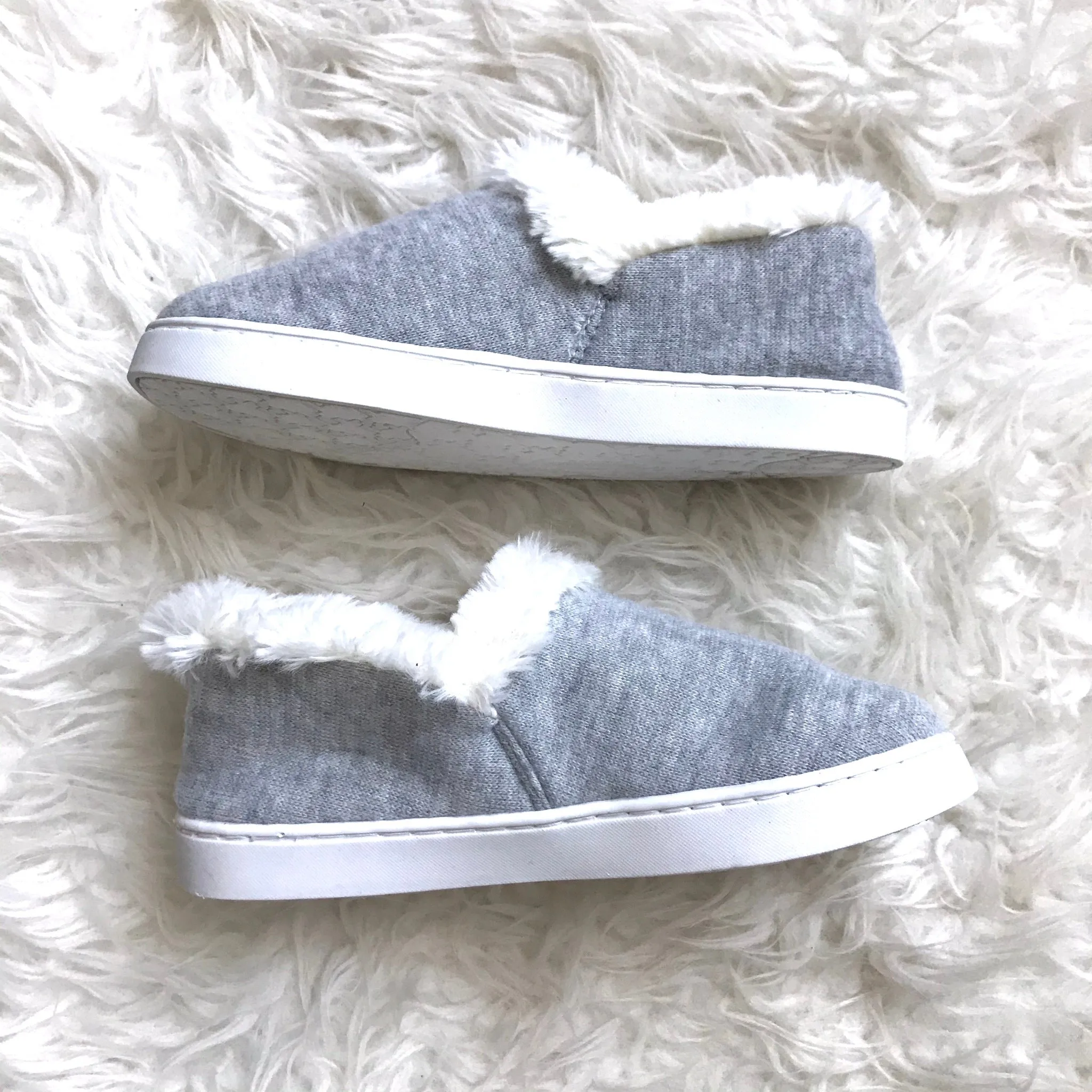 Dr. Scholl's Cozy Slippers NWOT- Size 6