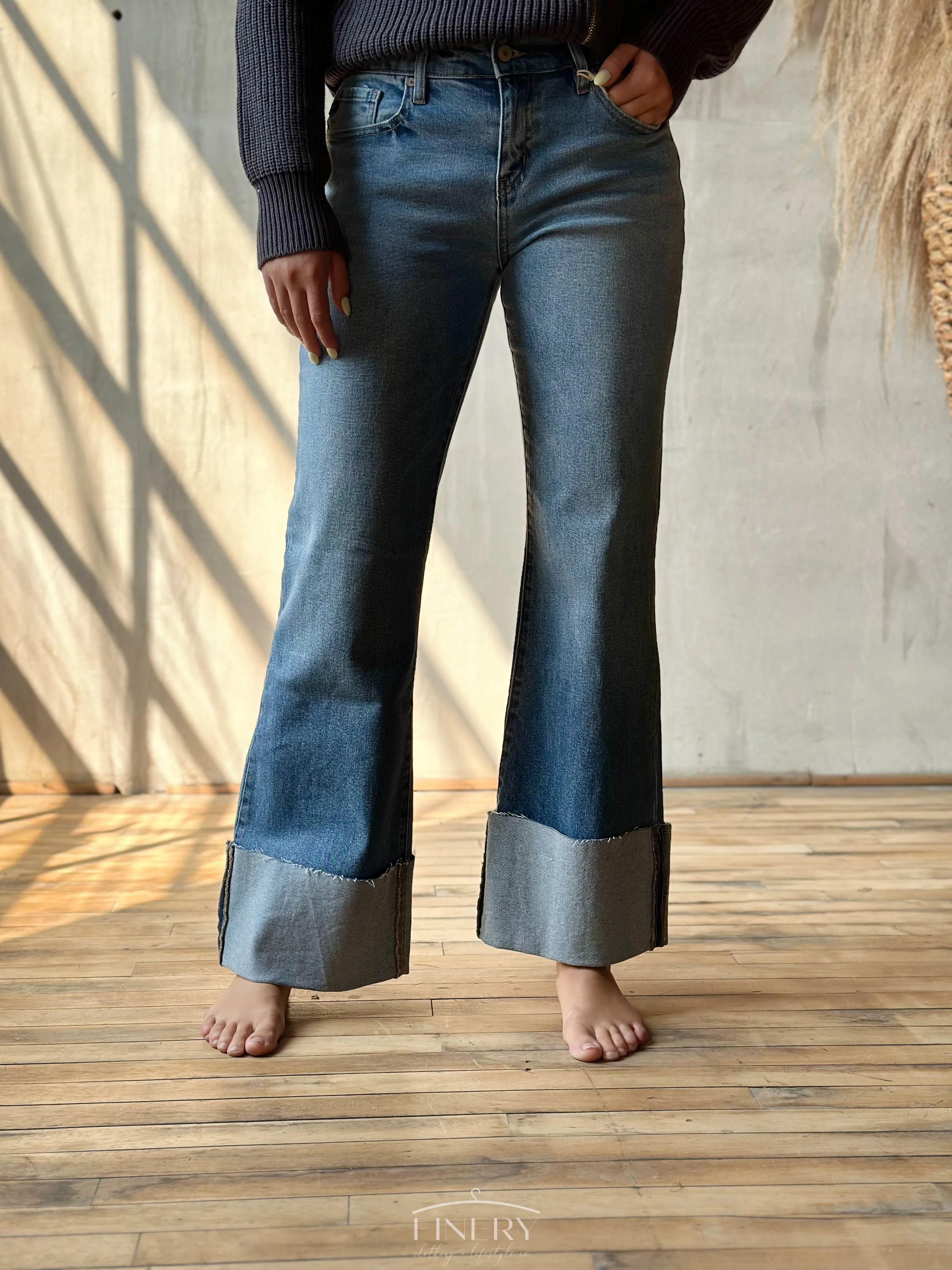 Emma MR Flare Jeans by Kancan