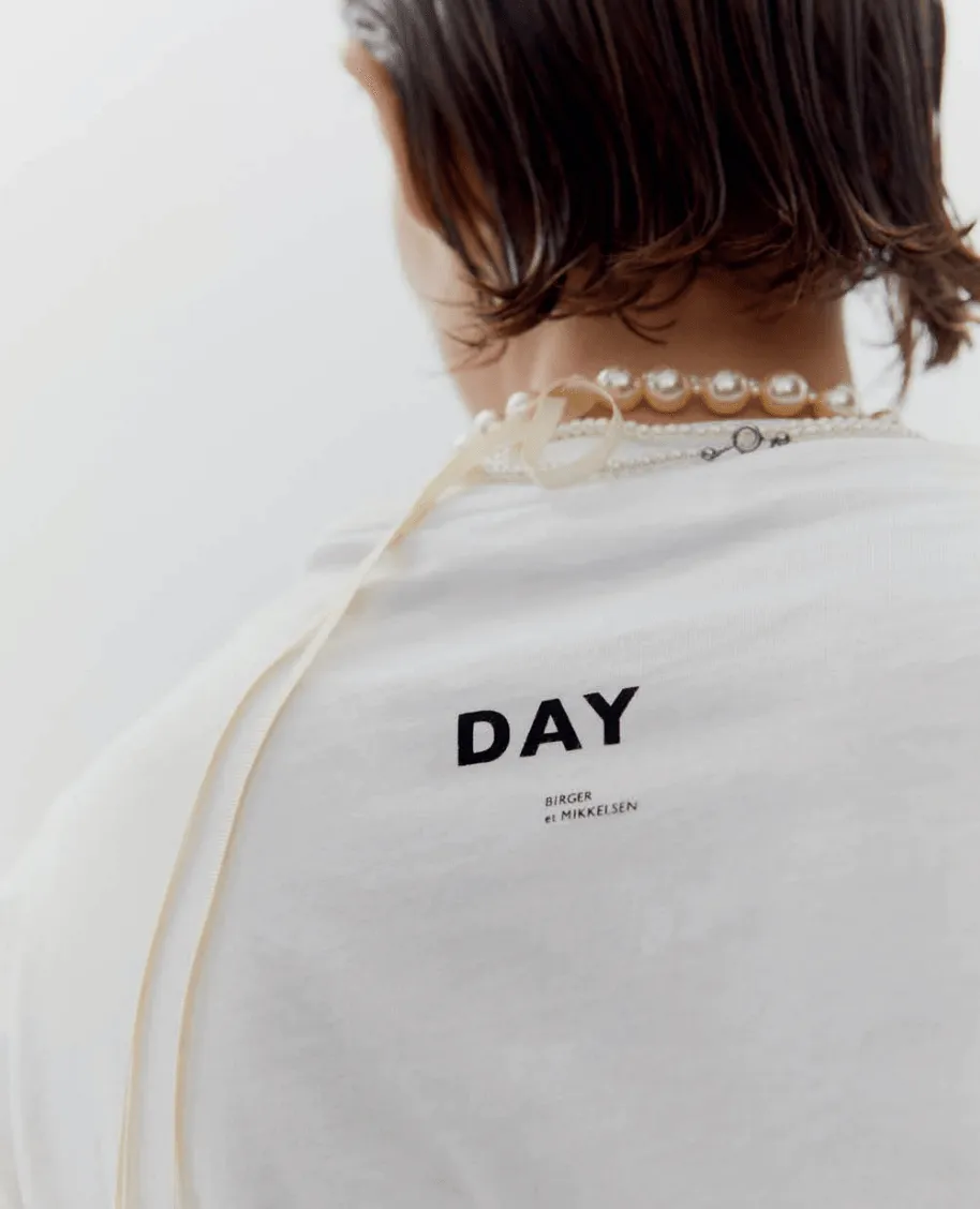 Parry White Relaxed T-Shirt