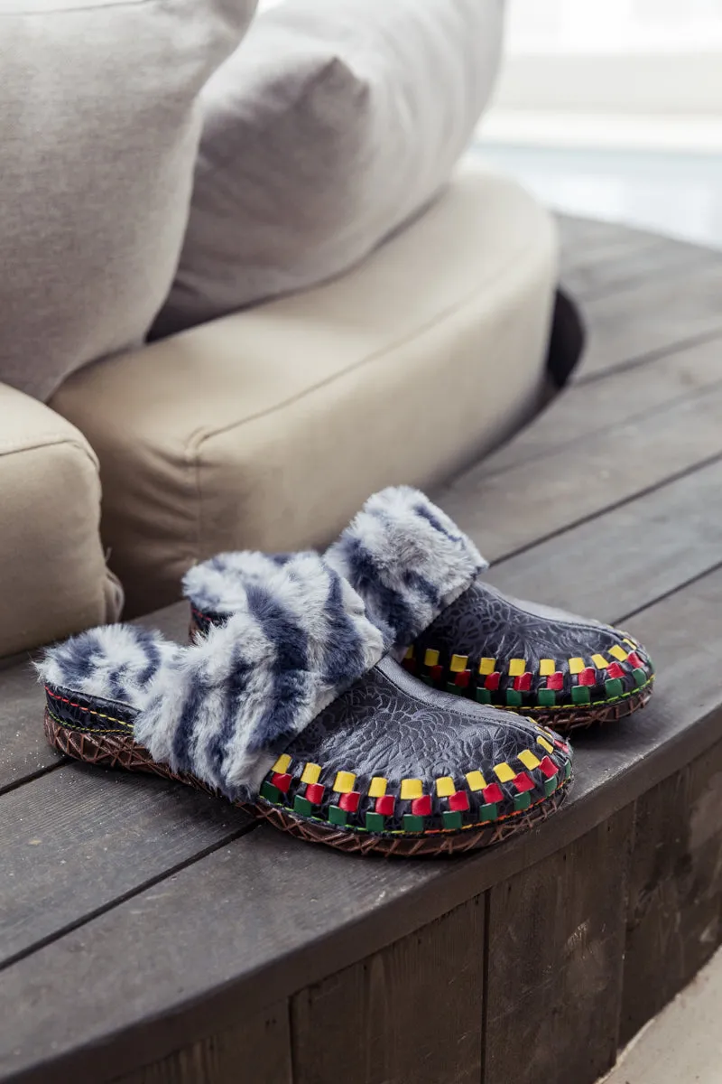 SOFFIA | Floral Embossed Wool Lined Leather Slipper - Navy Black