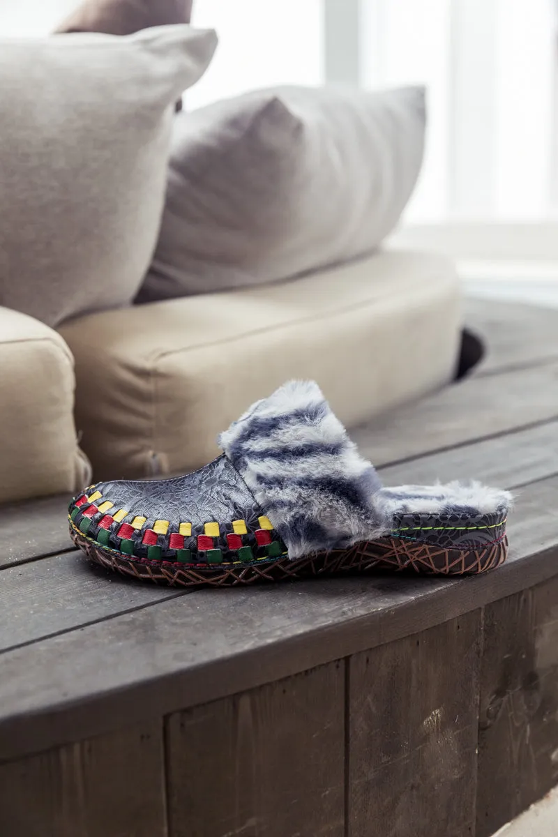 SOFFIA | Floral Embossed Wool Lined Leather Slipper - Navy Black